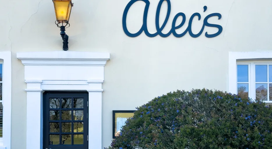 Kingsley Park - Alec's Restaurant
