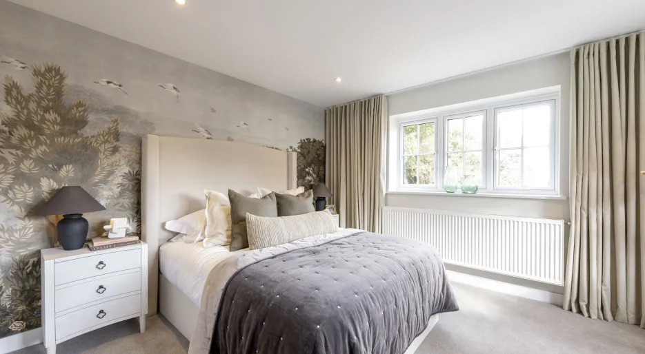 St Georges Place - The Framlingham, Number 1 - Principal Bedroom