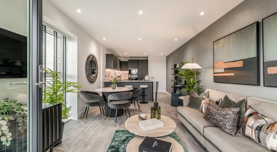 Kew Bridge Rise 2 bed living room from balcony 