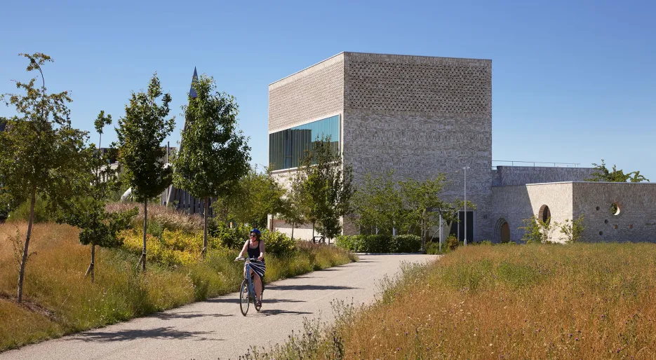 Storeys Fields Community Centre Knights Park