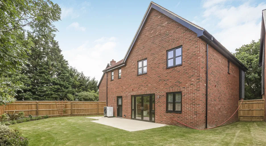 The Thorpe, Number 5 Garden - Elgrove Gardens