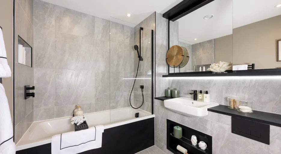 The Icon - Bathroom.jpg