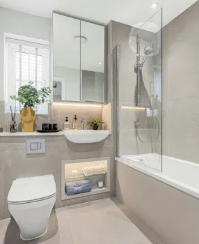Elgrove Gardens Show Home Family Bathroom