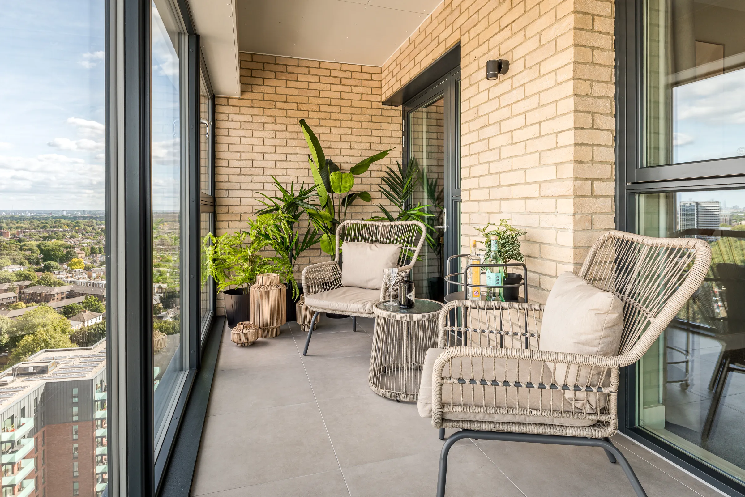 KBR - 2 bed - winter garden 2